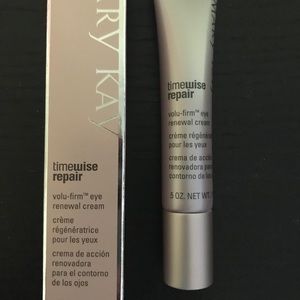 New Mary Kay eye serum. Unloading inventory!!!